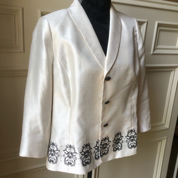 ✨LAST CHANCE✨ Kasper Cream and Brown Button Front Jacket - Picture 2 of 10